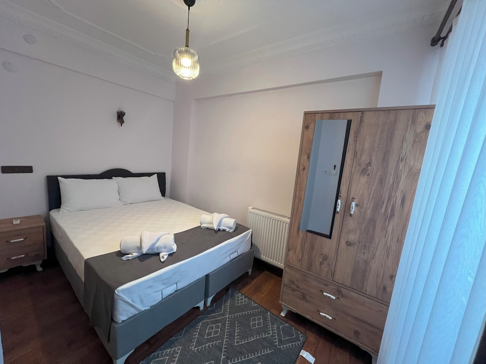 Economy Double or Twin Room photo 2