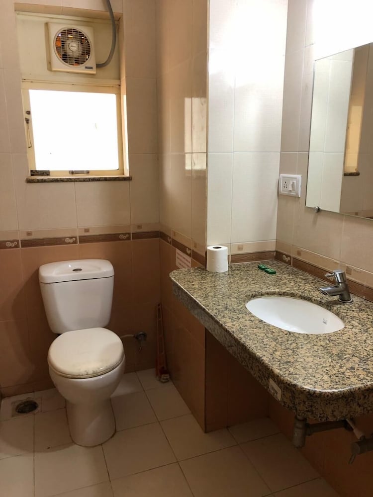 Deluxe A/C Room photo 3
