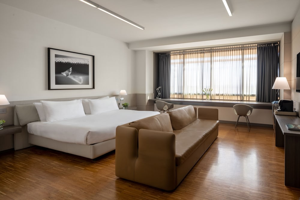 Junior Suite (With Sofa Bed)