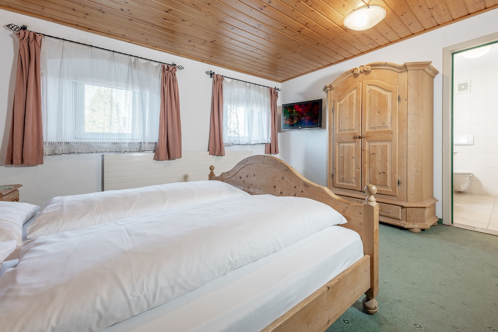 Standard Double Room, Ensuite - Photo 1