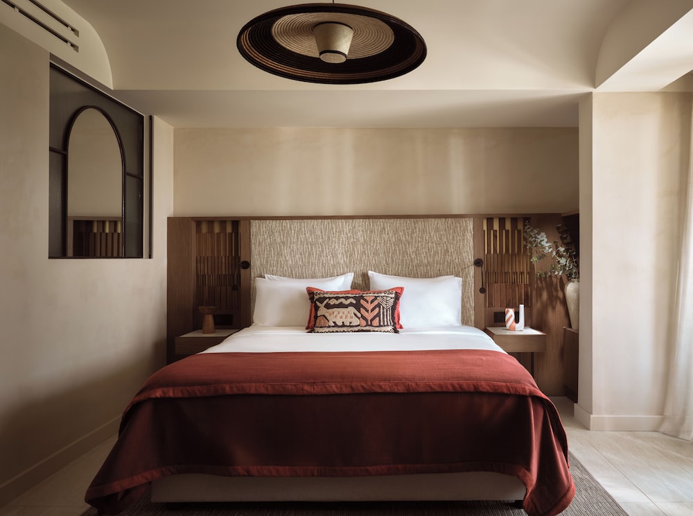 Deluxe Double Room, Garden View
