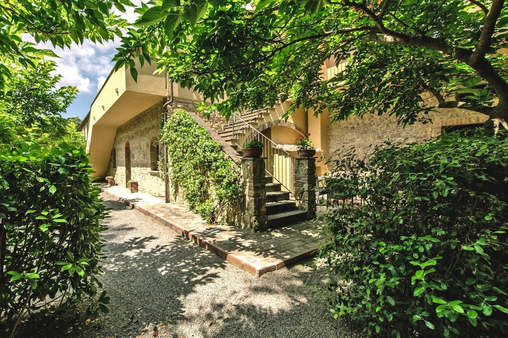 Comfort Apartment, 3 Bedrooms photo 2