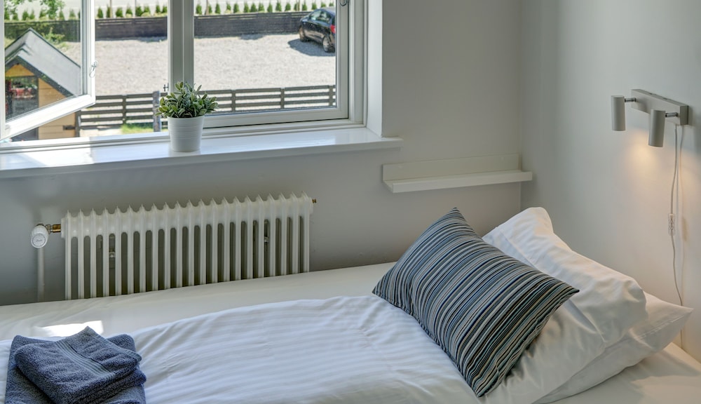 Single Room, 1 Double Bed, Shared Bathroom