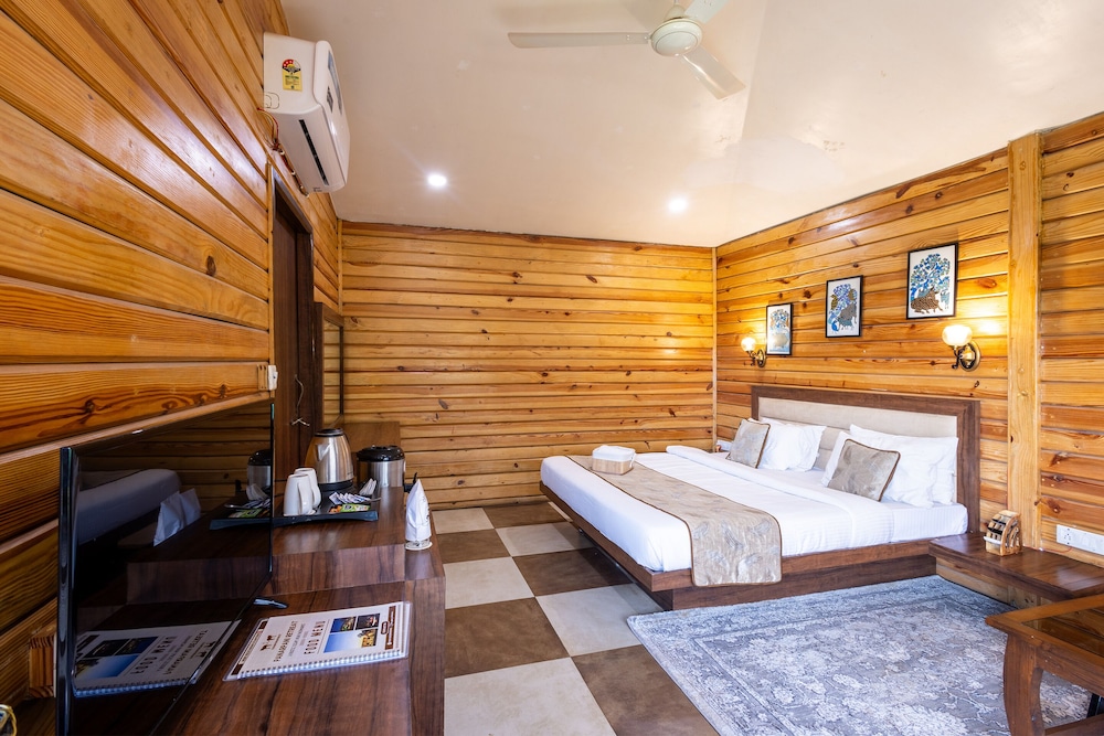 Premium jungle Cottage photo 3