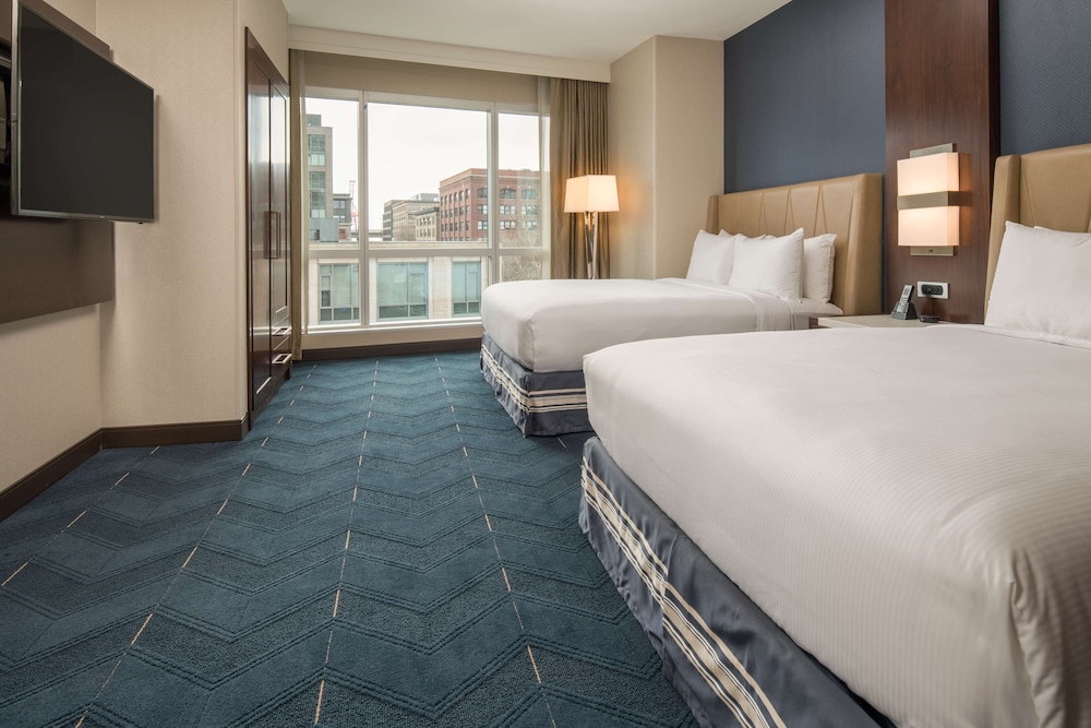 Suite, 2 Queen Beds, Accessible (Mobility & Hearing, Roll-In Shower)