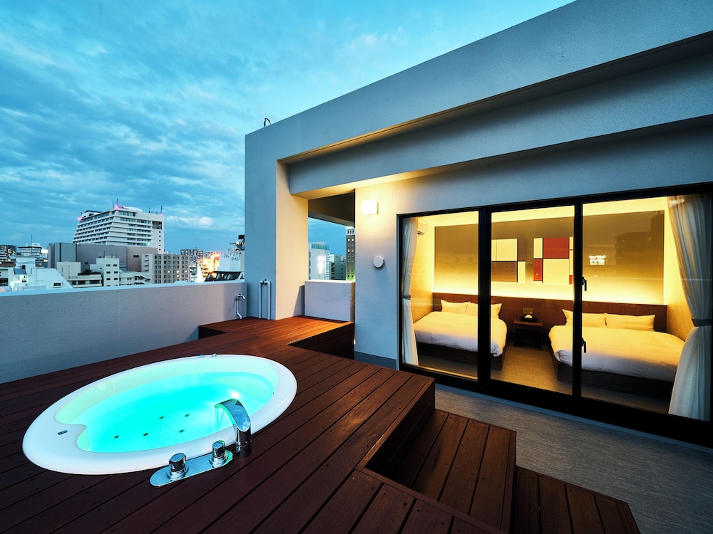 Suite with private sauna and jacuzzi Non-Smoking