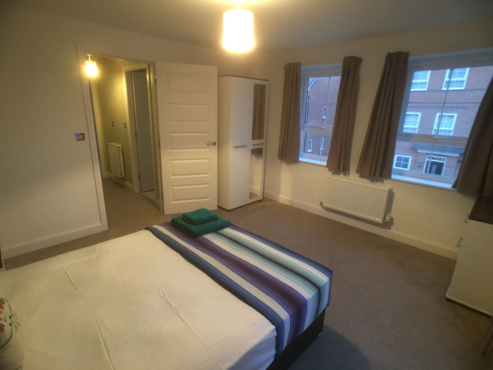 Double Room, 1 Double Bed, Shared Bathroom photo 1