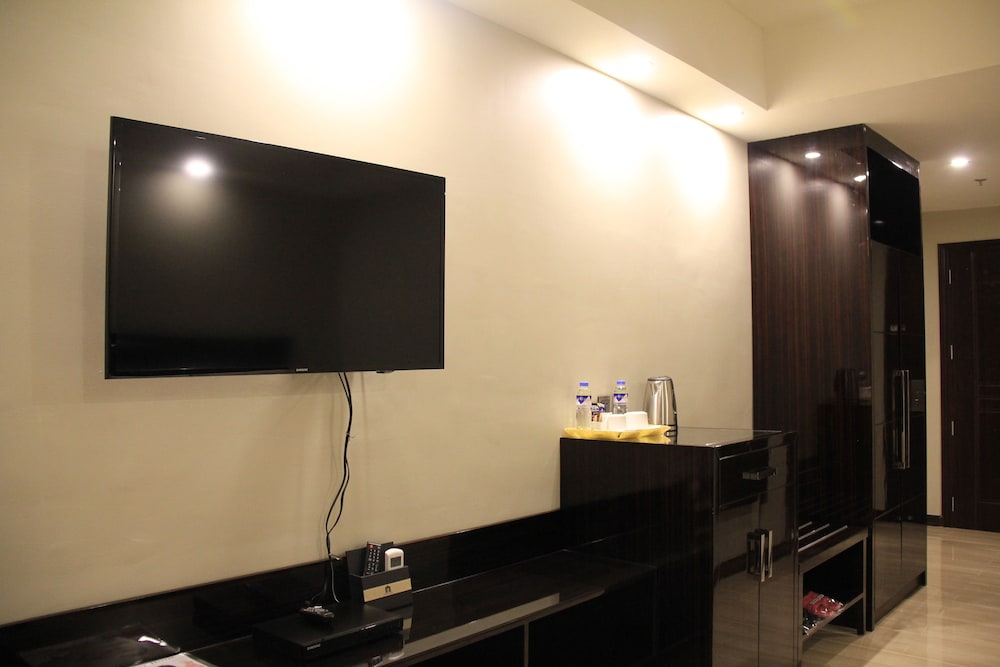 Deluxe Twin Room, 2 Queen Beds, Bathtub photo 2