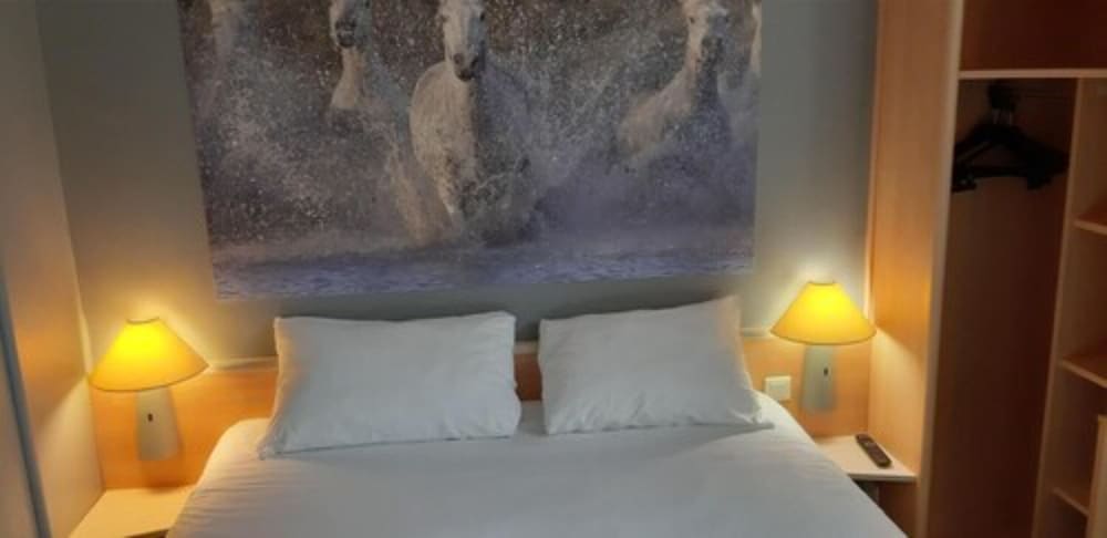Standard Room, 1 Double Bed - Photo 5