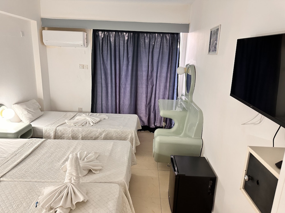 Basic Triple Room - Photo 1