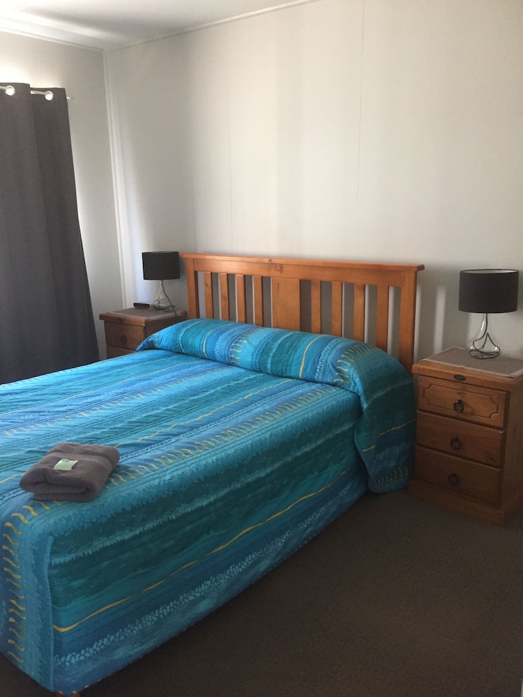Two Bedroom Self Cointained Renovated Unit
