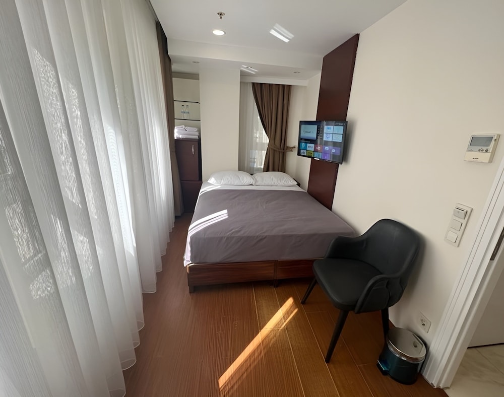Economy Double Room photo 1