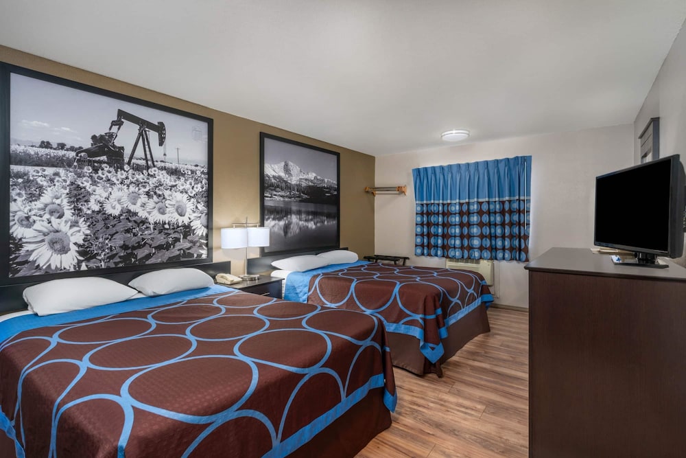 Standard Room, 2 Queen Beds (First floor room, no stairs) - Photo 1