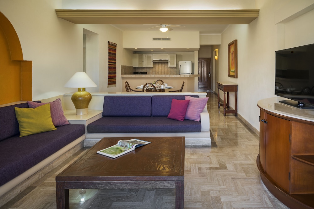 Family Suite, 3 Bedrooms - Photo 11