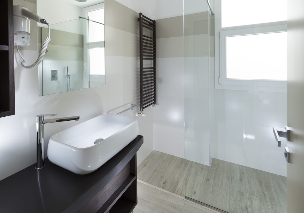 Suite, Annex Building photo 2