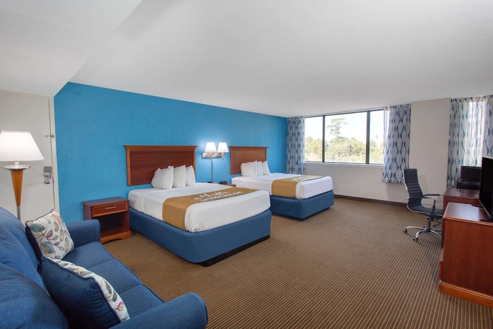 Suite, 2 Queen Beds, Non Smoking photo 3