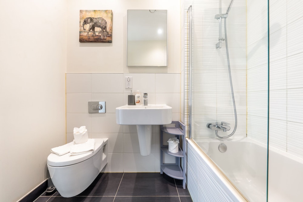 Luxury 1 Bedroom Serviced Apartment in the Heart of Stevenage, 사진 26