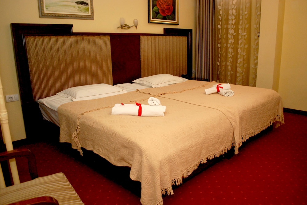 Standard Double Room - Photo 5