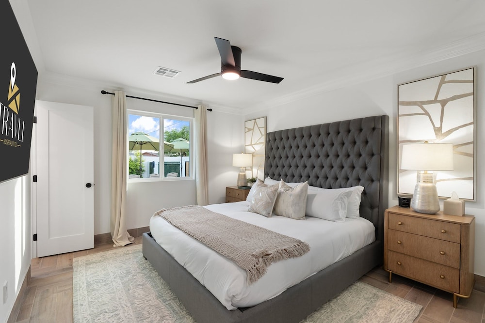 NEW The Hensley on Hubbell Designer Oasis w Pool, Photo 13