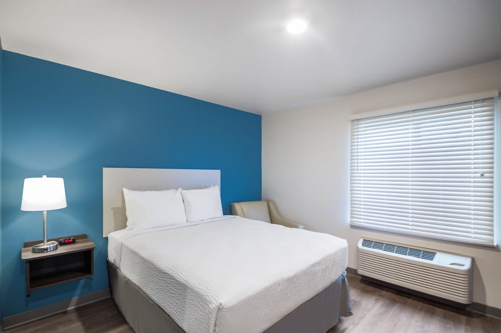 Room, 1 Queen Bed, Accessible, Non Smoking (Bathtub) photo 1