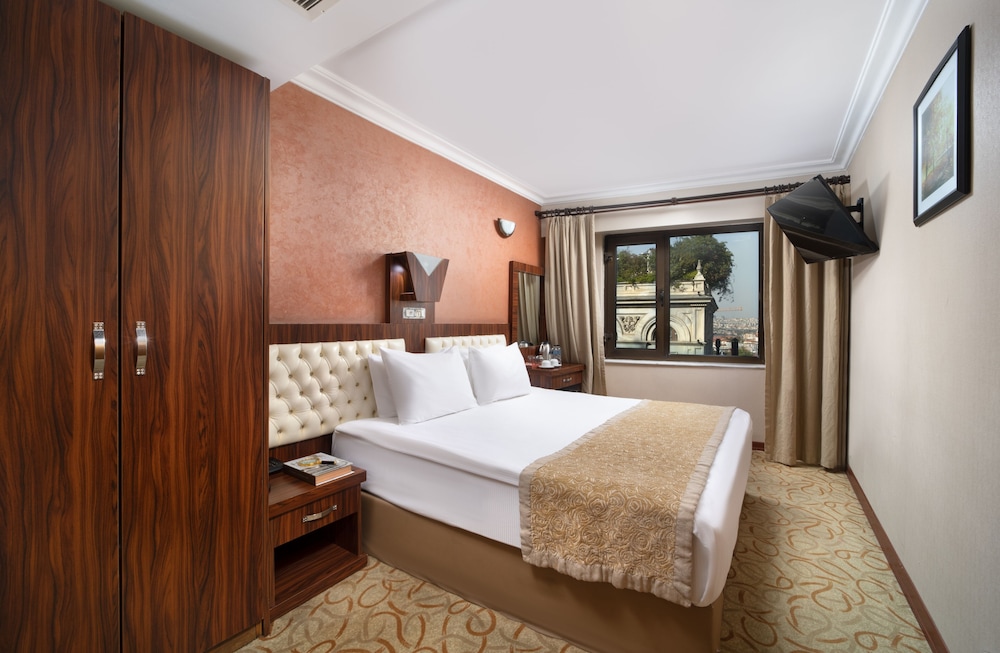 Standard Double or Twin Room photo 1