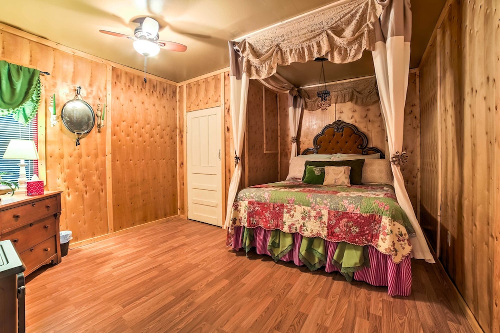 House (2 Bedrooms) photo 1