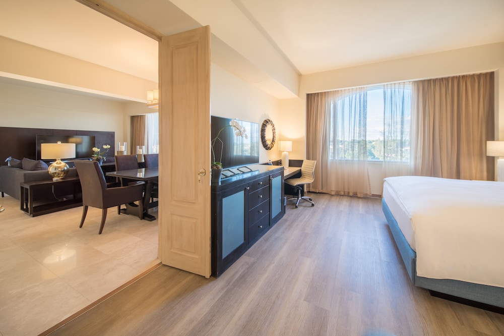Presidential Suite, 1 Twin Bed