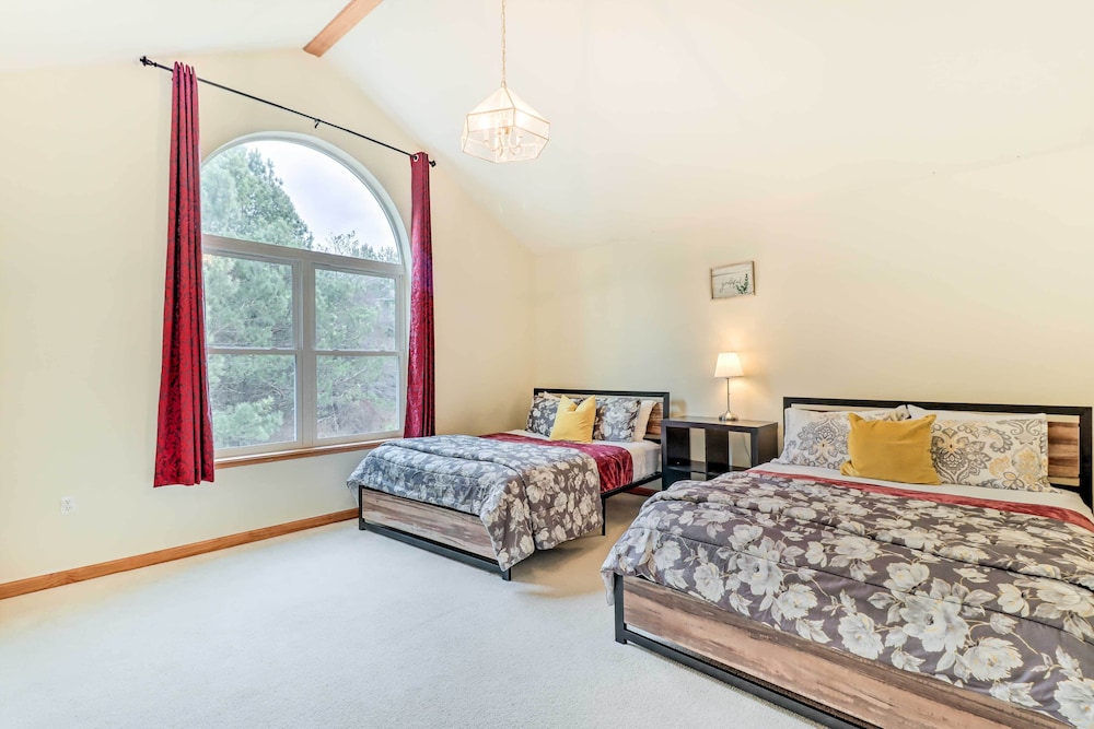 House (4 Bedrooms) photo 1