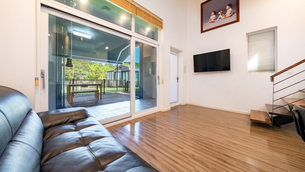 Basic Room, 1 Bedroom (R-07)