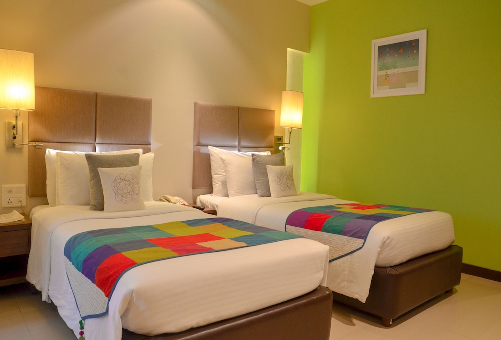 Deluxe Room, 2 Twin Beds - Photo 1
