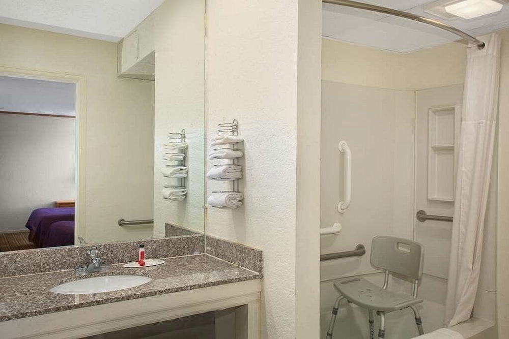 Basic Single Room, Non Smoking photo 3