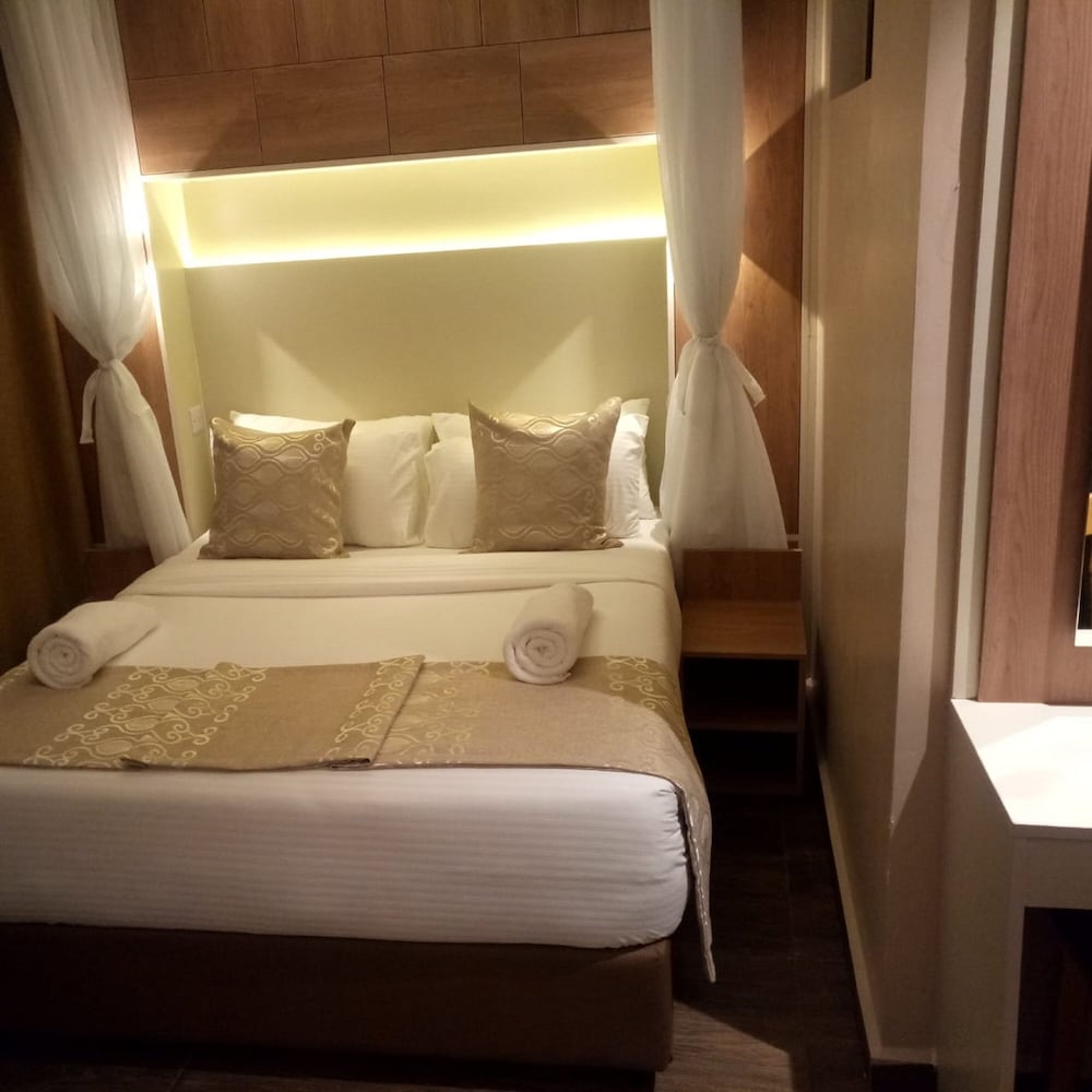 Twin Room - Photo 1