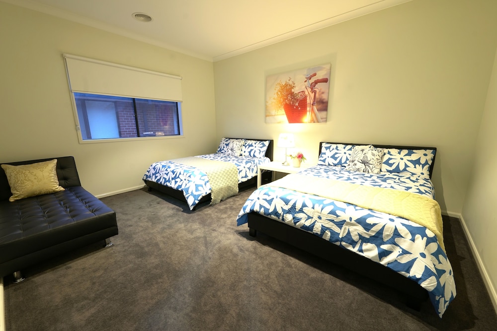 House (9 Bedrooms) photo 2