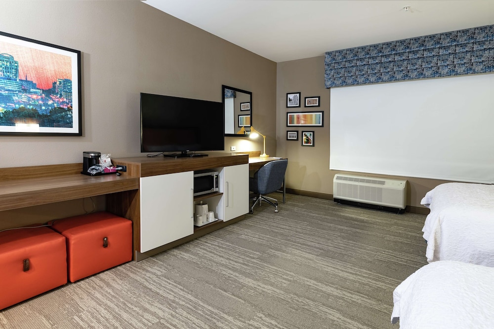 Room, 2 Queen Beds, Accessible, Refrigerator & Microwave (Hearing) - Photo 1