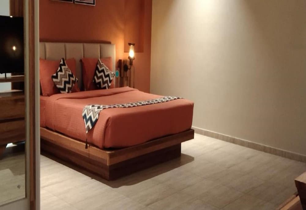 Executive Room - Photo 1