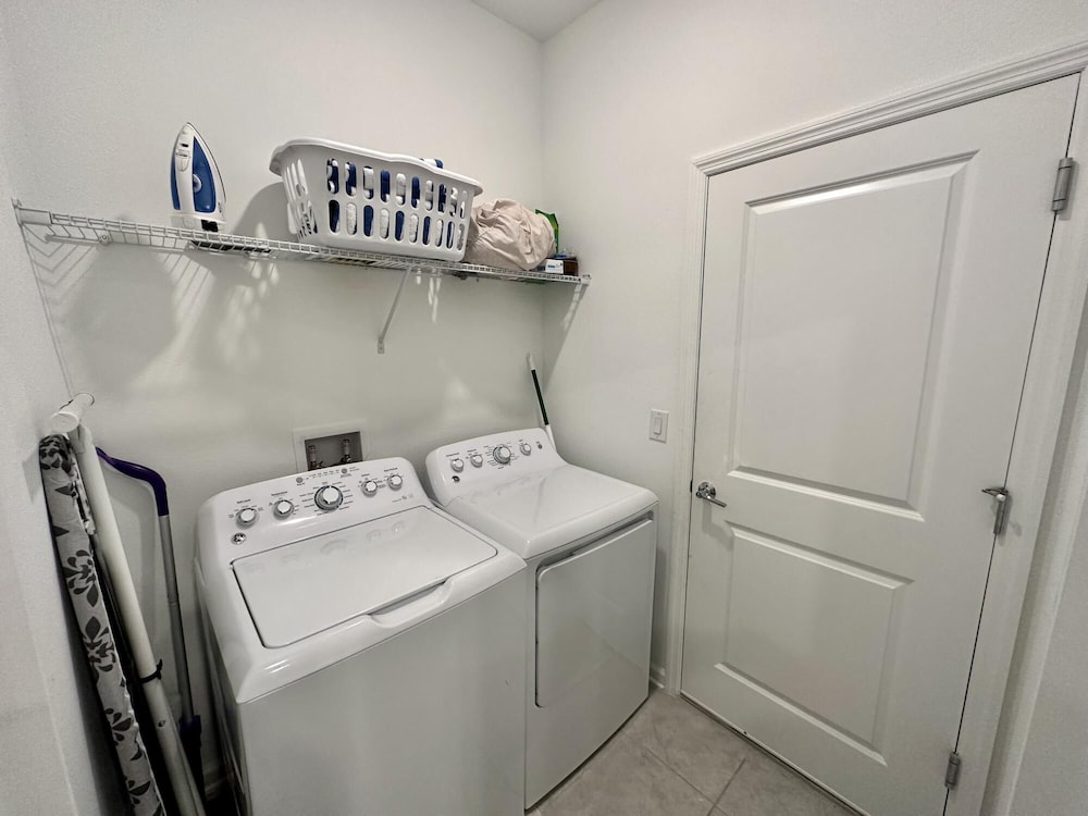 Grand Family Deluxe 4BD House Near Disney Parks, 사진 3
