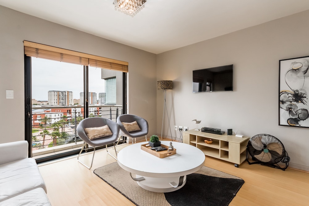 Luxury Apartment, 1 Bedroom (607W)