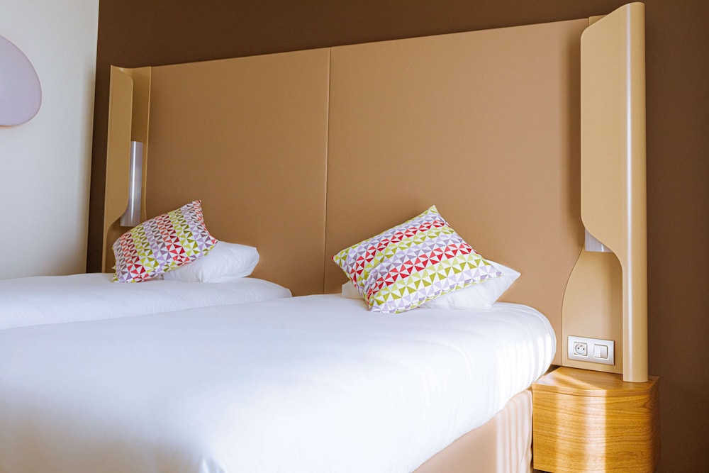 Basic Room, 1 Double Bed - Photo 10
