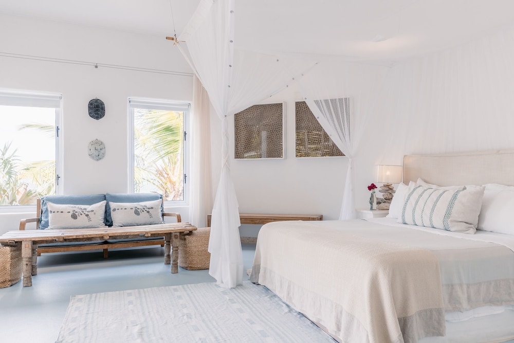 Honeymoon Suite, 1 King Bed, Balcony, Ocean View