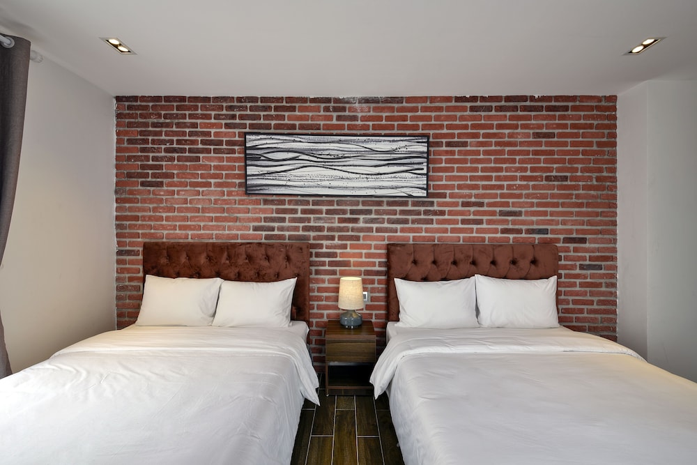 Superior Twin Room, City View photo 2