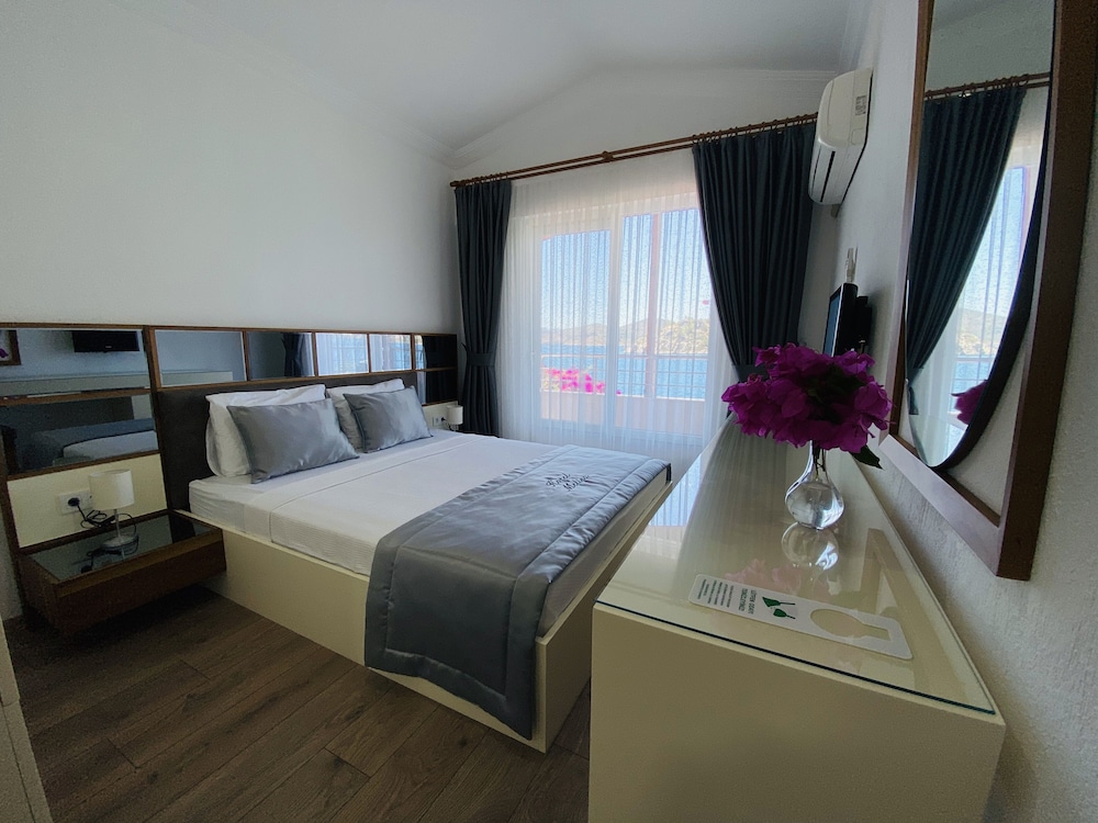 Double Room, Sea View - Photo 1