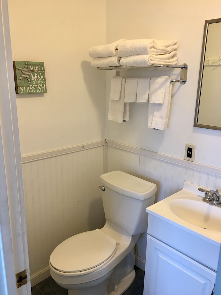Panoramic Single Room, 1 Queen Bed, Non Smoking, Ocean View photo 2