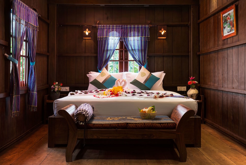 Traditional Wooden House Suite