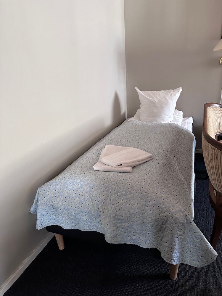 Basic Double Room, Garden View