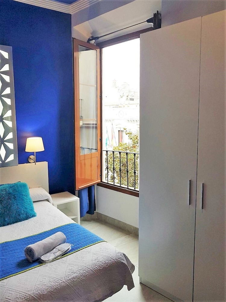 Triple Room, Ensuite photo 3