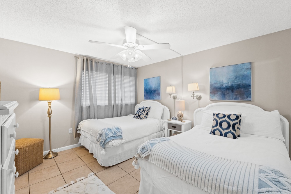 Condo, 2 Bedrooms, Ocean View (504A)