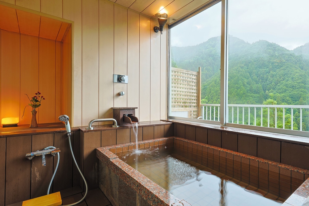 Japanese-Style Quadruple Room, Non-Smoking Japanese-Style Room with View Bath and ReFa Amenities photo 1