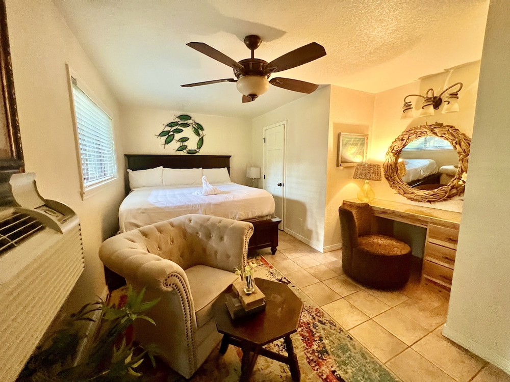 Room, 1 Bedroom photo 1