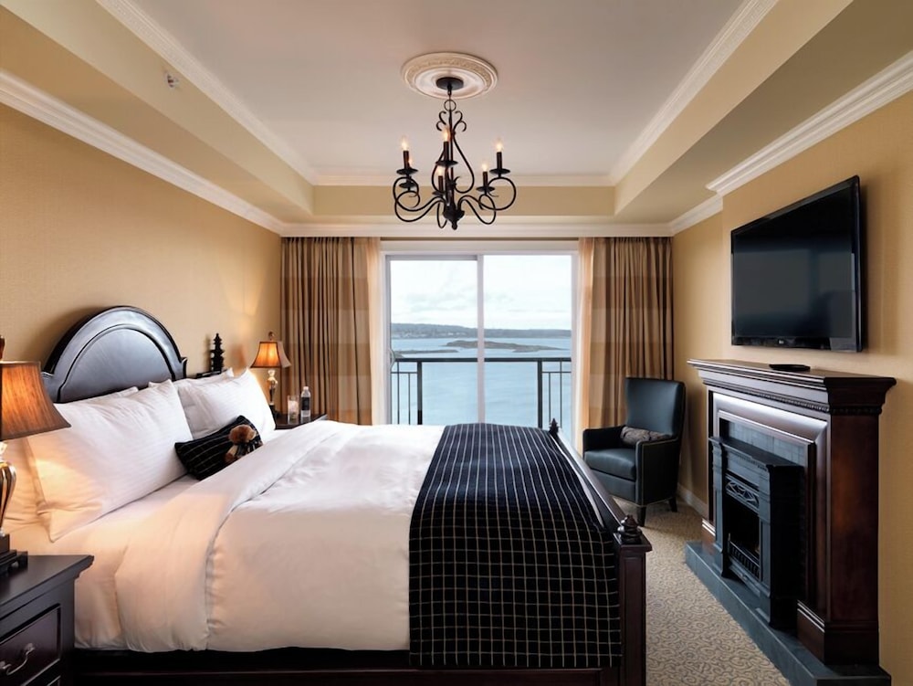 One Bedroom Suite, Ocean-Residential View, King - Photo 1