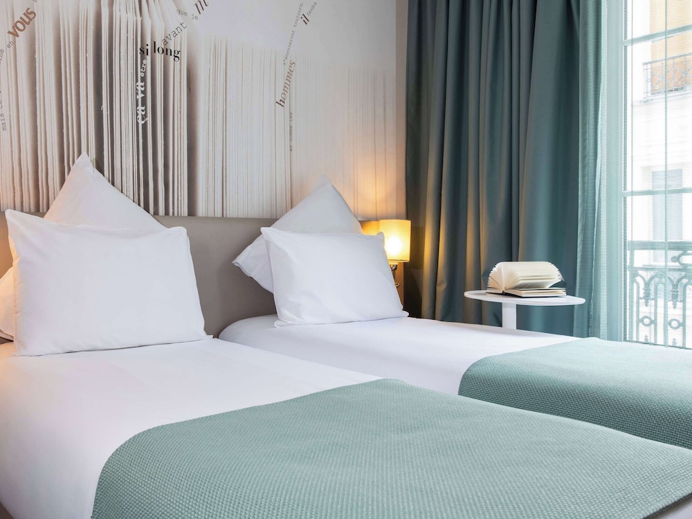 Privilege, Room, 1 Queen Bed